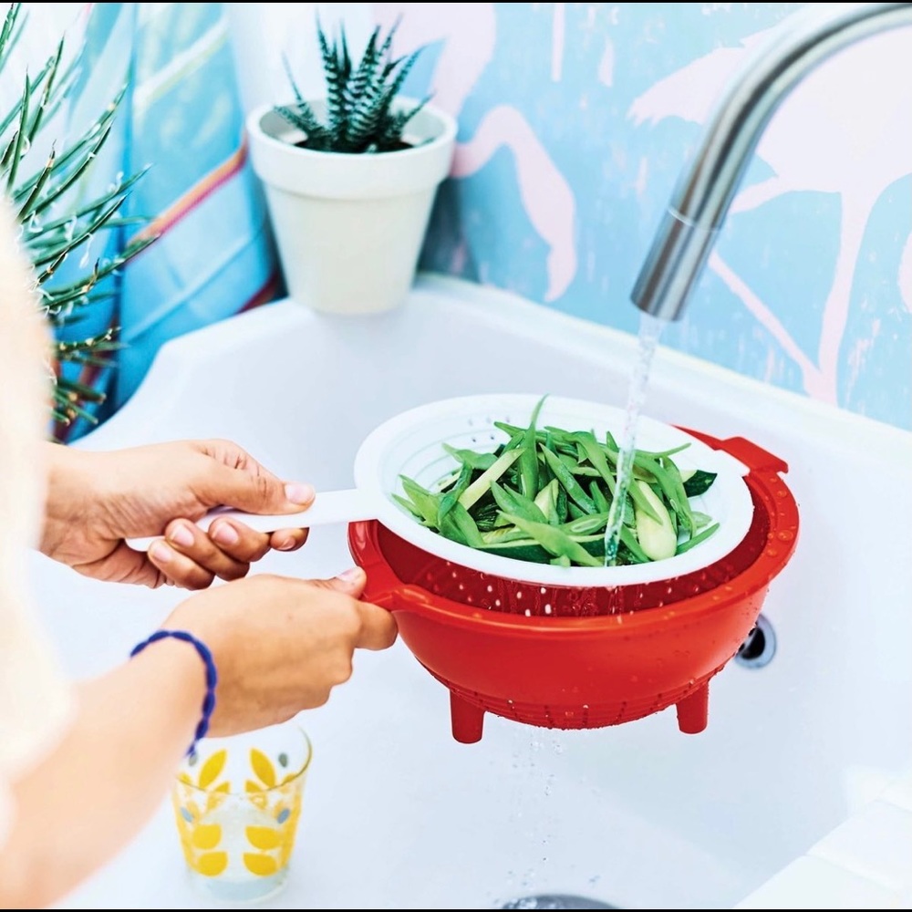 Double colander by tupperware